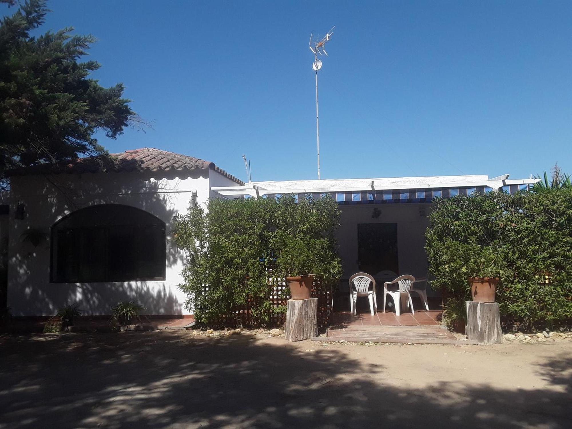 En Finca Las Dunas Dos Chalets Con Jacuzzis En Primera Linea De Playa , Uno De 4 Dormitorios Y Otro De 2 Dormitorios, Llama Al Seiscientos Veintisiete Cuatrocientos Diecisiete Trescientos Noventa Y Ocho Рота Экстерьер фото