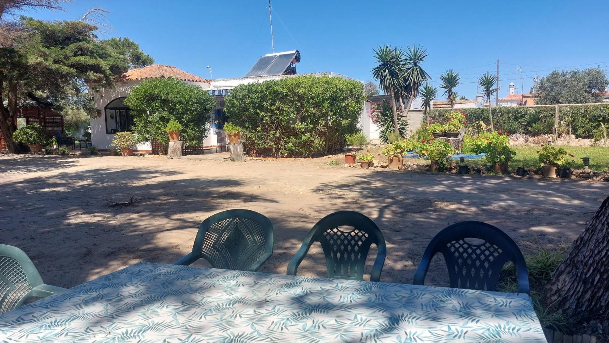 En Finca Las Dunas Dos Chalets Con Jacuzzis En Primera Linea De Playa , Uno De 4 Dormitorios Y Otro De 2 Dormitorios, Llama Al Seiscientos Veintisiete Cuatrocientos Diecisiete Trescientos Noventa Y Ocho Рота Экстерьер фото