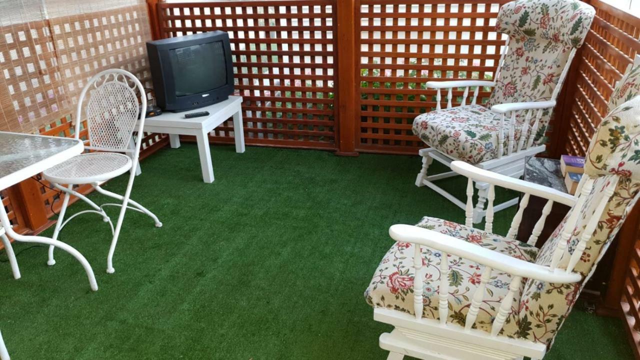En Finca Las Dunas Dos Chalets Con Jacuzzis En Primera Linea De Playa , Uno De 4 Dormitorios Y Otro De 2 Dormitorios, Llama Al Seiscientos Veintisiete Cuatrocientos Diecisiete Trescientos Noventa Y Ocho Рота Экстерьер фото